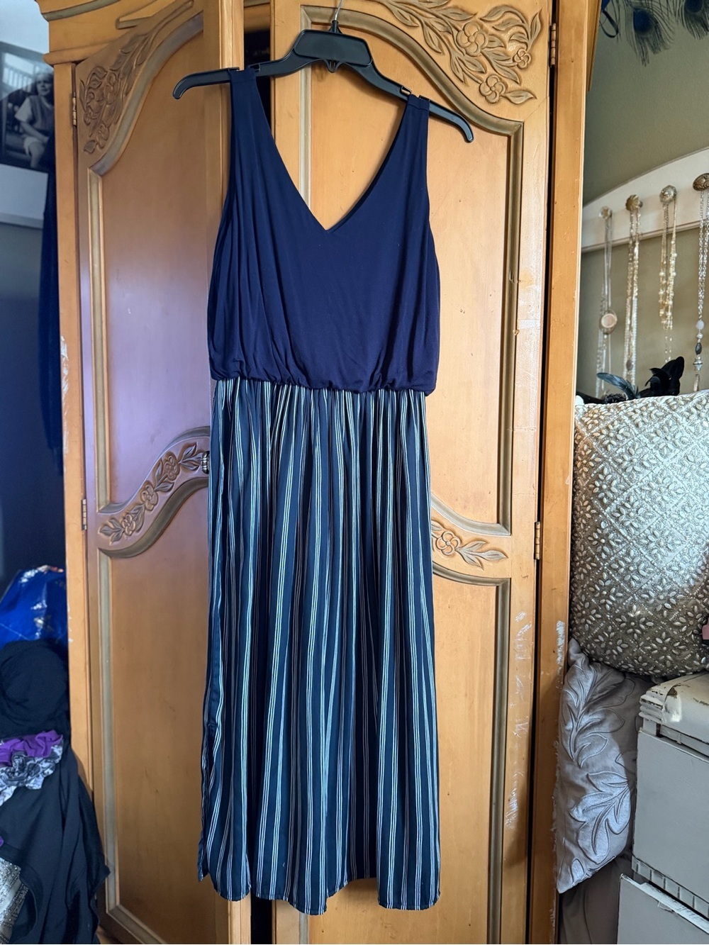 Navy V-Neck Sleeveless Striped Midi Dress - Picture 6 of 8